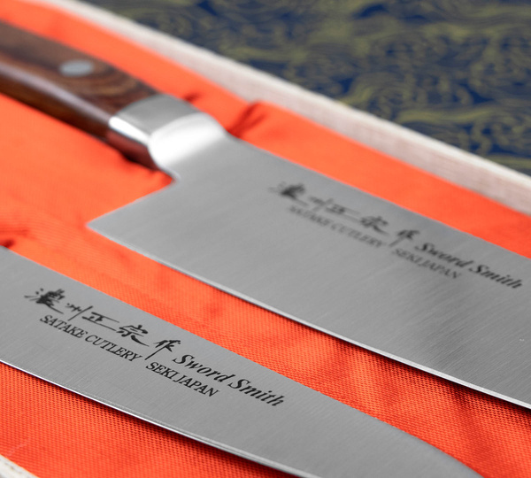 Satake Kotori Zestaw w Drewnianym Pudełku Nóż Santoku + Uniwersalny